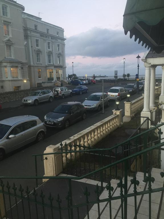 Queens Lodge Лландидно Экстерьер фото